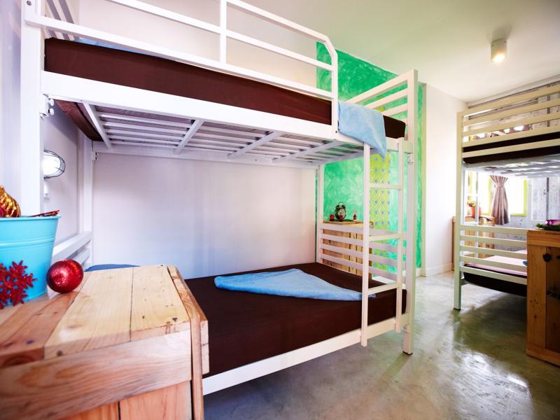 Wh Hostel Bangkok Exteriör bild