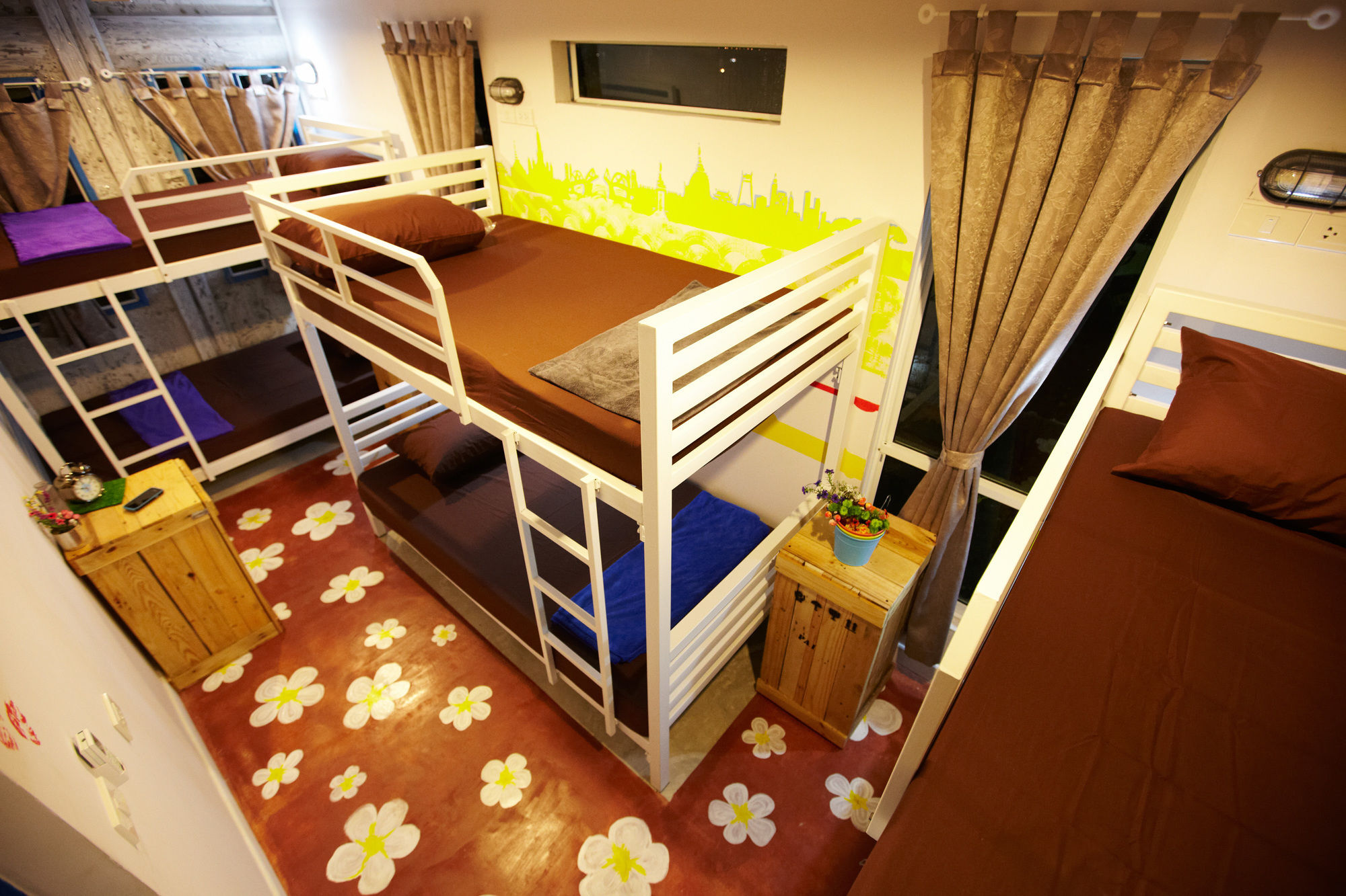 Wh Hostel Bangkok Exteriör bild